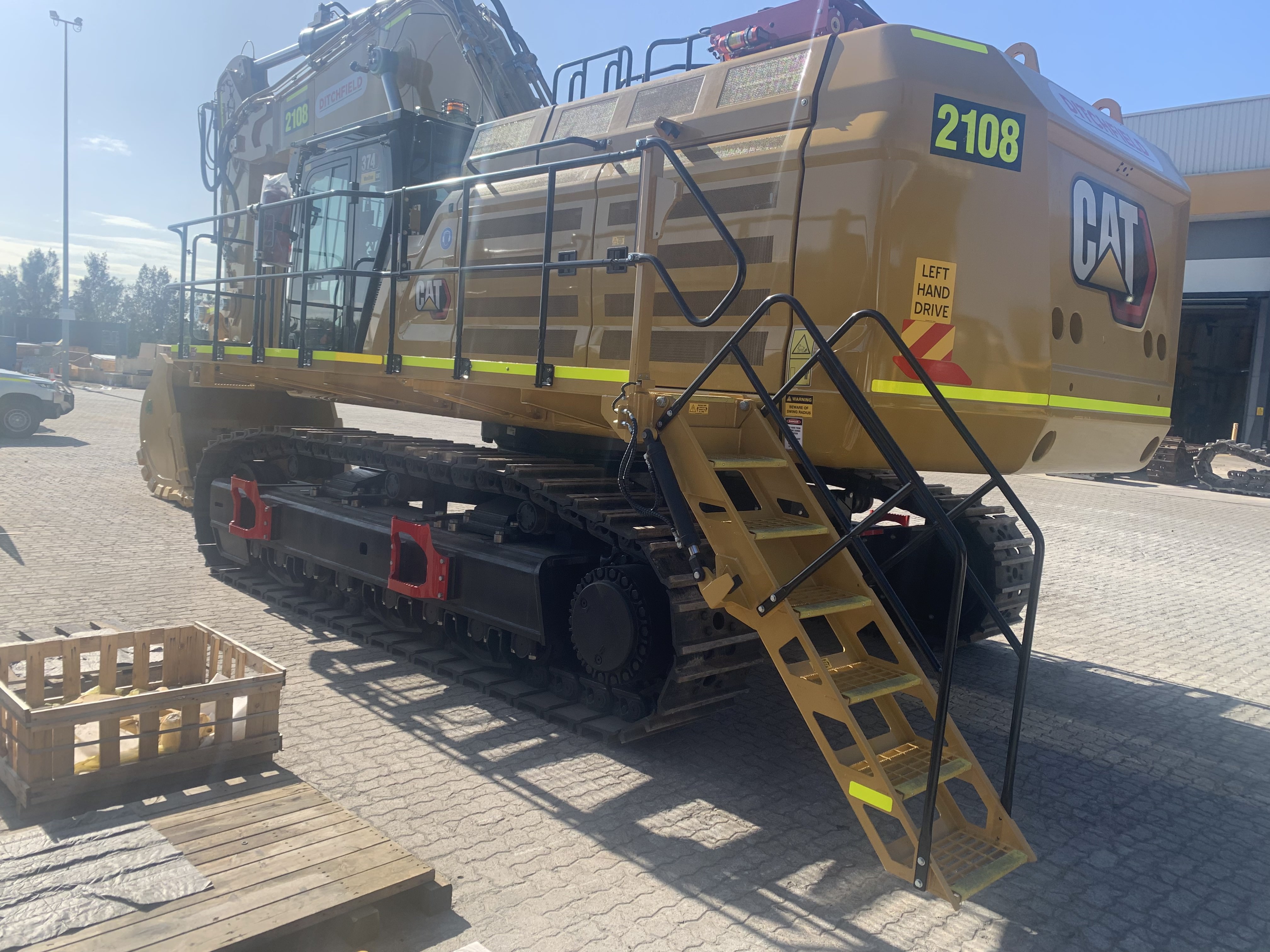 Cat 374 Platform