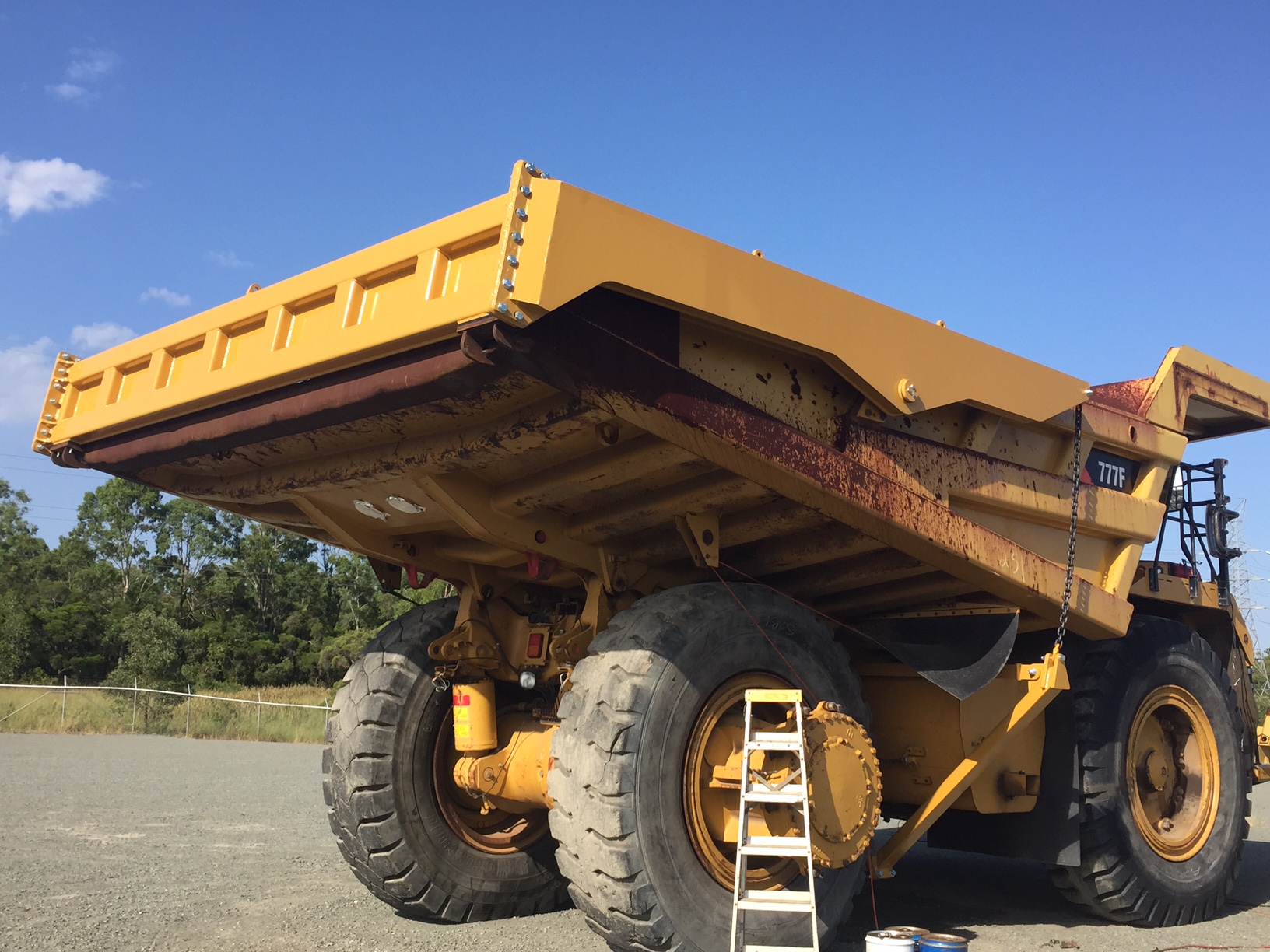 Cat 777F Tailgate