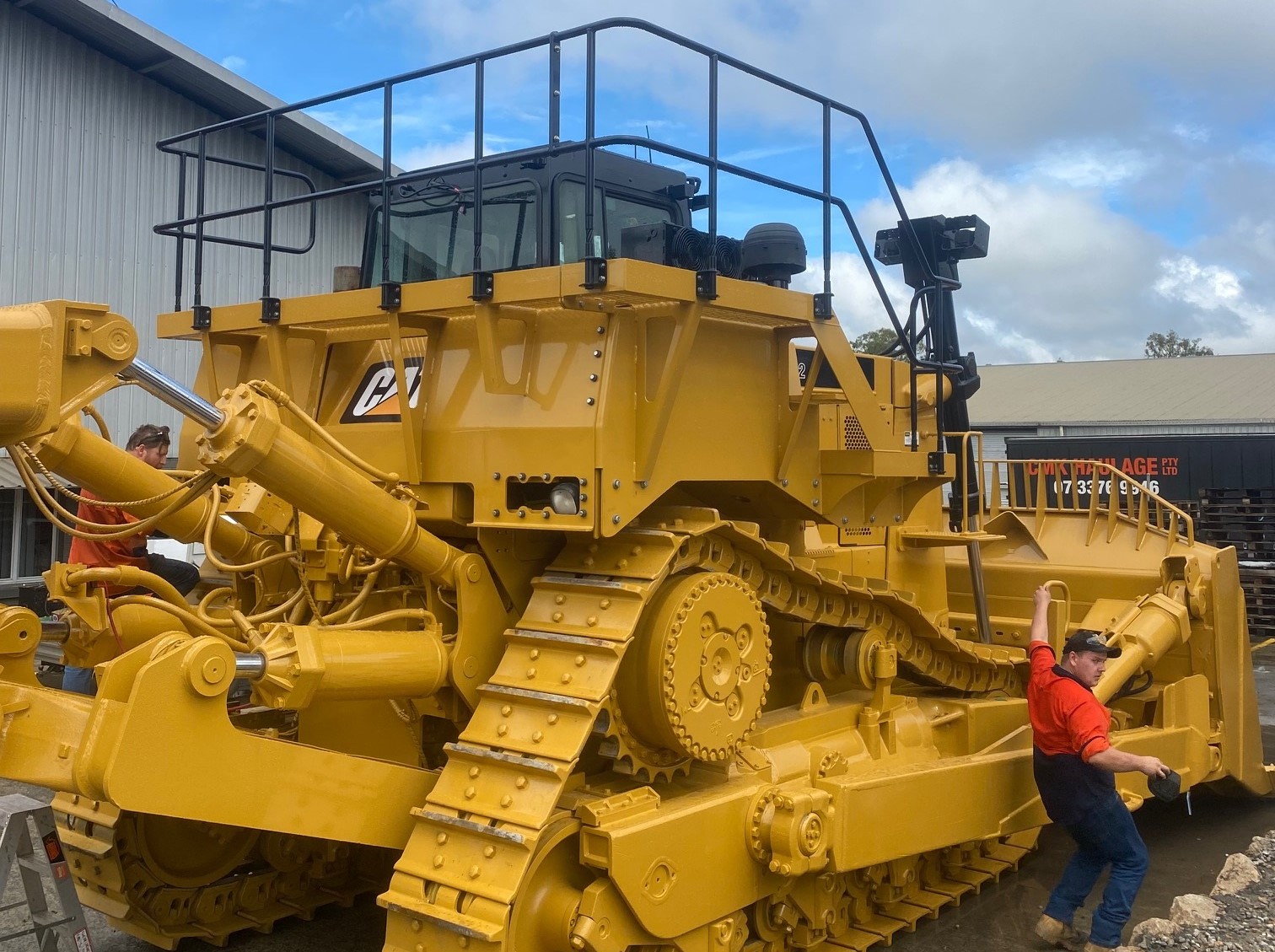 Cat D10 Platform