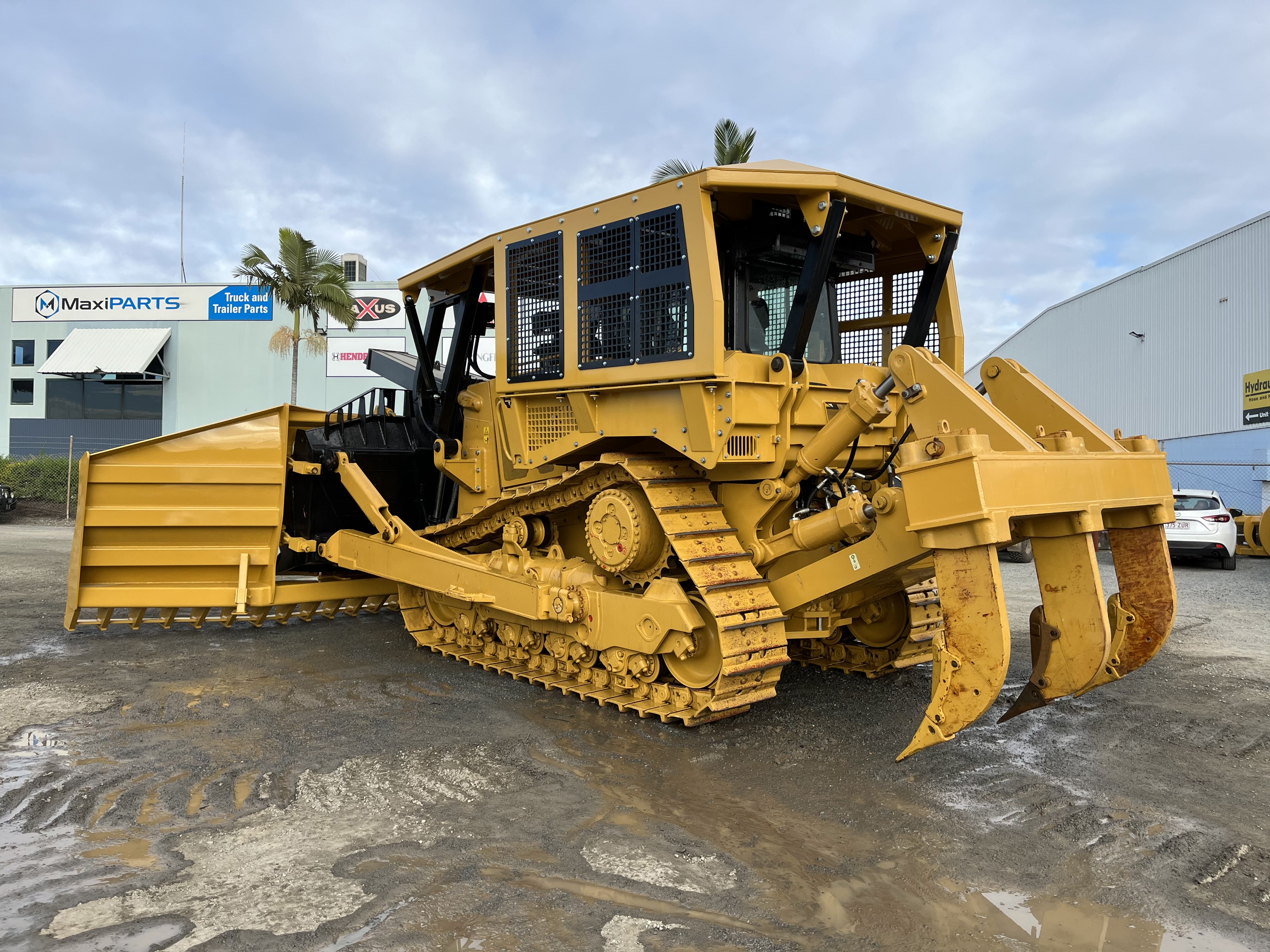 Cat D8 Stickrake, Treespear and Canopy